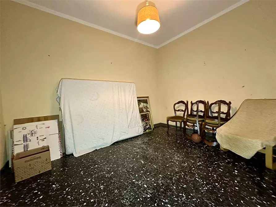 Immagine 2 di Porzione di casa in vendita  in via di tempagnano a Lucca