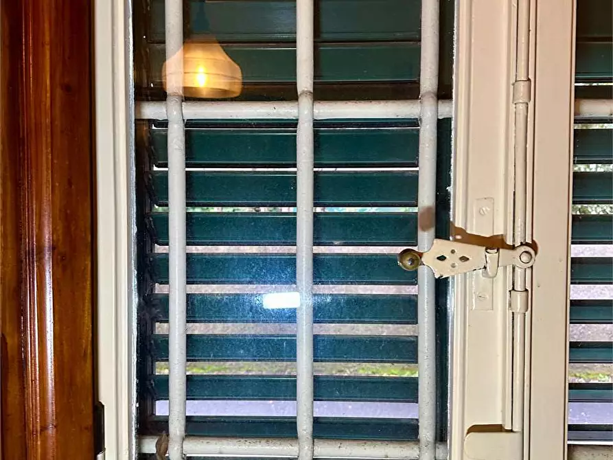 Immagine 11 di Porzione di casa in vendita  in via di tempagnano a Lucca