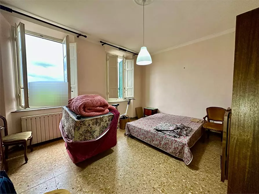 Immagine 15 di Porzione di casa in vendita  in via di tempagnano a Lucca