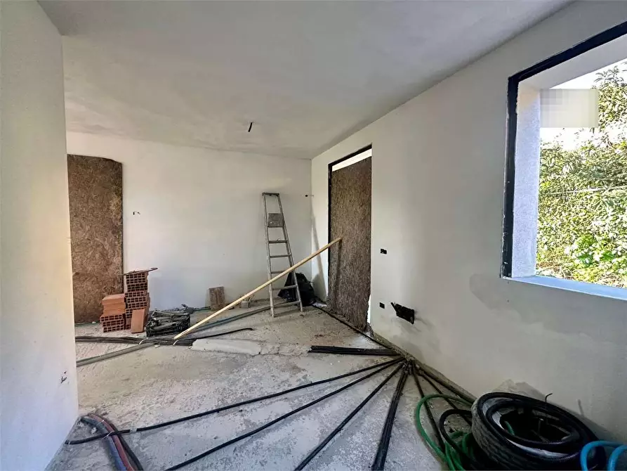 Immagine 15 di Villa in vendita  in via di Vaccoli a Lucca