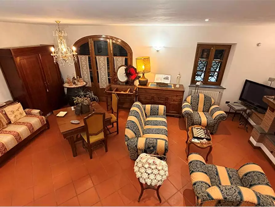 Immagine 11 di Rustico / casale in vendita  in gragnano 1 a Capannori