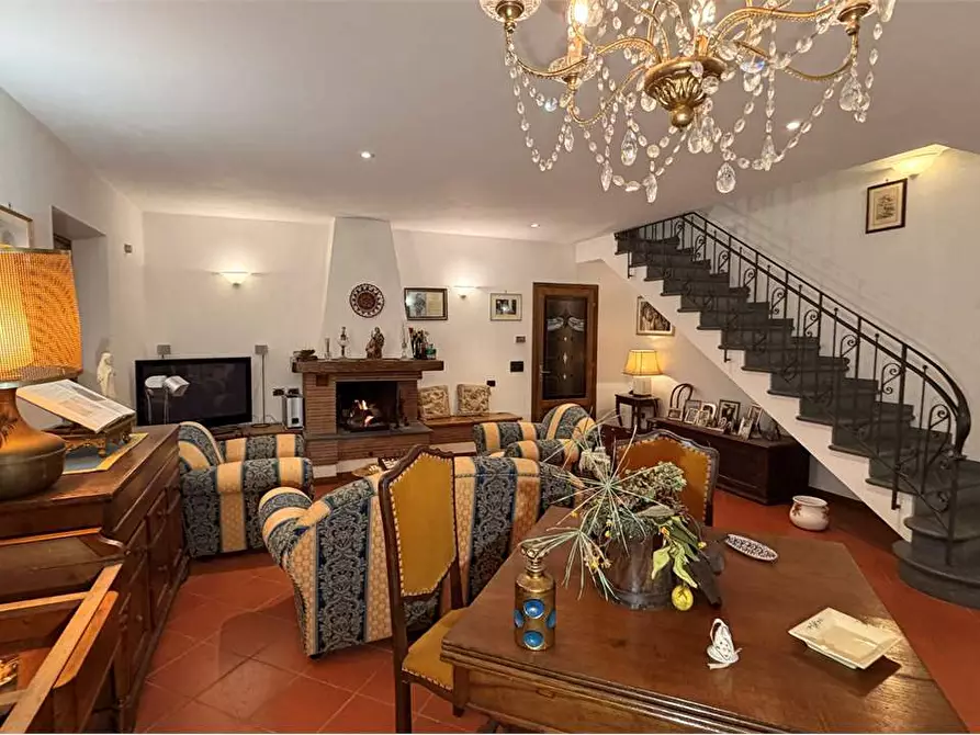 Immagine 6 di Rustico / casale in vendita  in gragnano 1 a Capannori