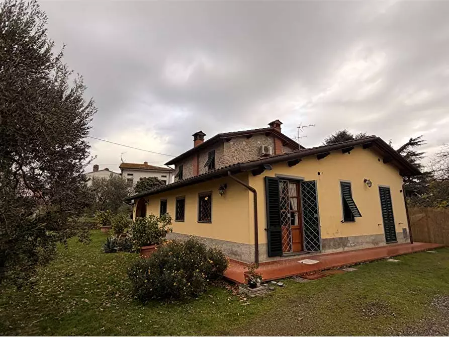 Immagine 2 di Rustico / casale in vendita  in gragnano 1 a Capannori