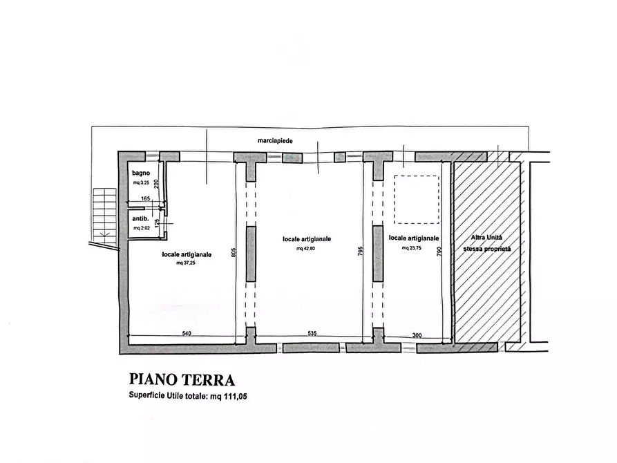 Immagine 1 di Magazzino in affitto  in via delle sane vecchie a Capannori