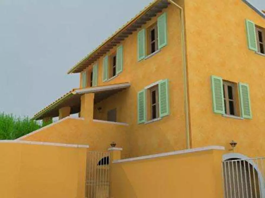 Immagine 1 di Villa in vendita  in via di Vaccoli a Lucca