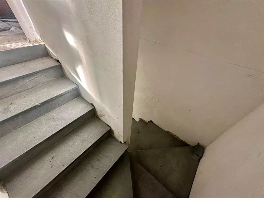 Immagine 16 di Villa in vendita  in via di Vaccoli a Lucca