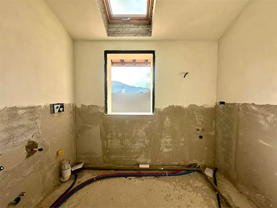 Immagine 23 di Villa in vendita  in via di Vaccoli a Lucca