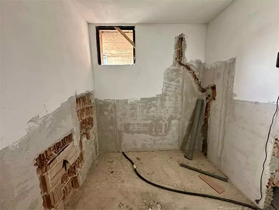 Immagine 29 di Villa in vendita  in via di Vaccoli a Lucca