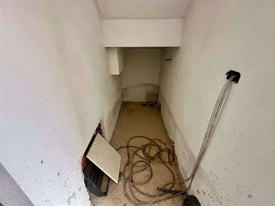 Immagine 30 di Villa in vendita  in via di Vaccoli a Lucca