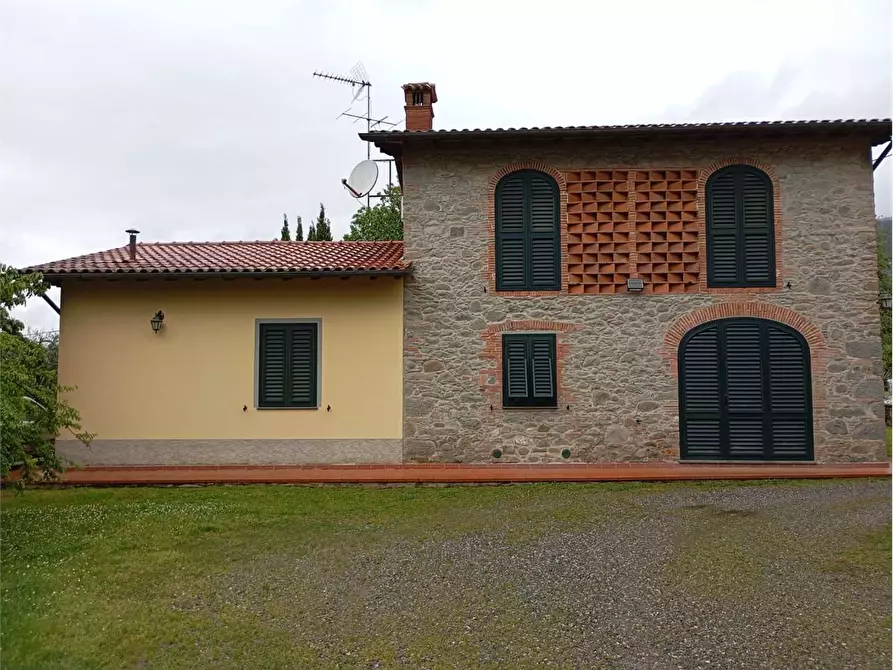 Immagine 49 di Rustico / casale in vendita  in gragnano 1 a Capannori