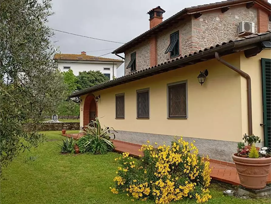 Immagine 50 di Rustico / casale in vendita  in gragnano 1 a Capannori