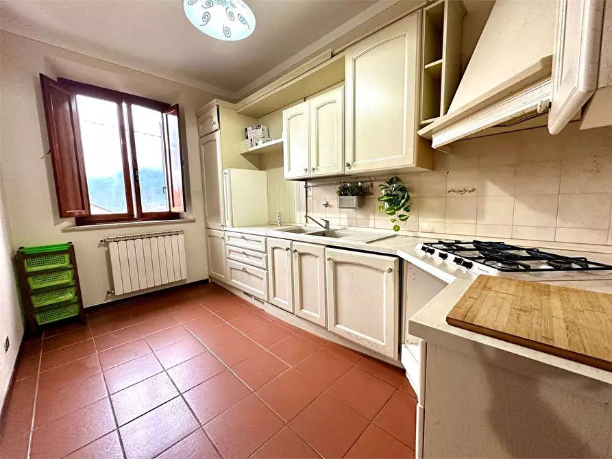 Immagine 2 di Appartamento in vendita  in via giovanni Volpi a Lucca