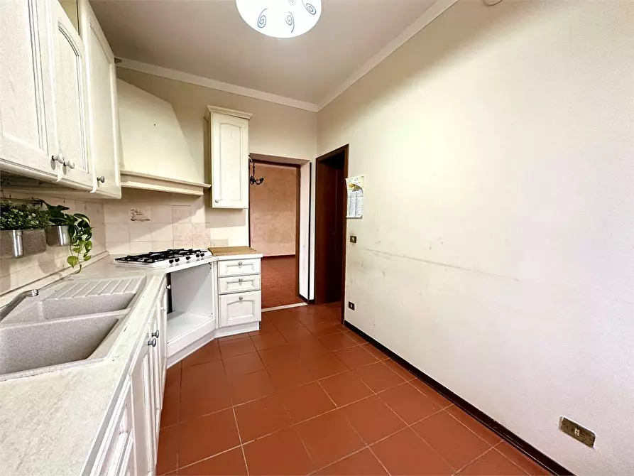 Immagine 3 di Appartamento in vendita  in via giovanni Volpi a Lucca