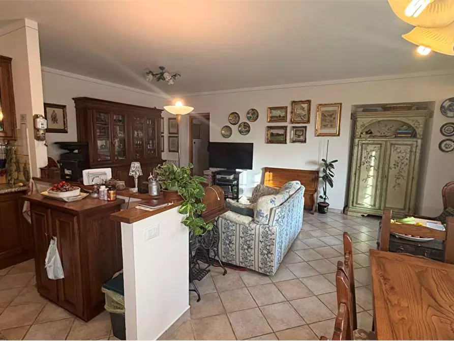 Immagine 4 di Casa bifamiliare in vendita  in via Lombarda  a Capannori