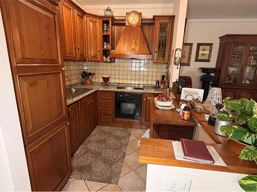 Immagine 5 di Casa bifamiliare in vendita  in via Lombarda  a Capannori