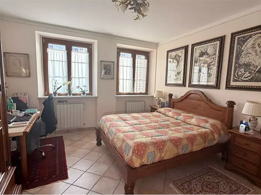 Immagine 9 di Casa bifamiliare in vendita  in via Lombarda  a Capannori