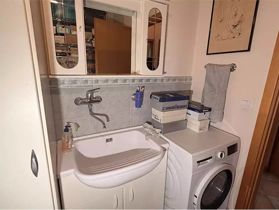 Immagine 21 di Casa bifamiliare in vendita  in via Lombarda  a Capannori