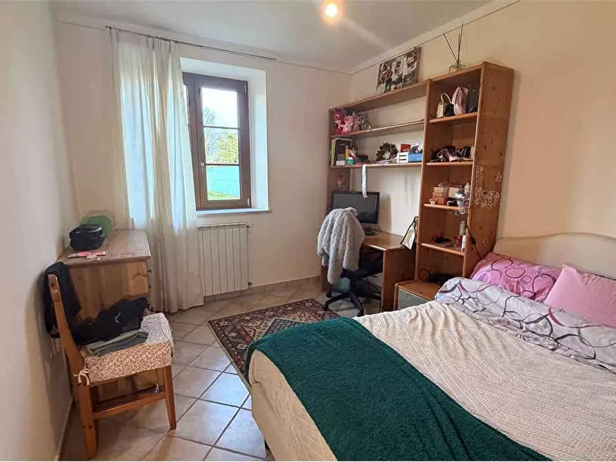 Immagine 10 di Casa bifamiliare in vendita  in via Lombarda  a Capannori