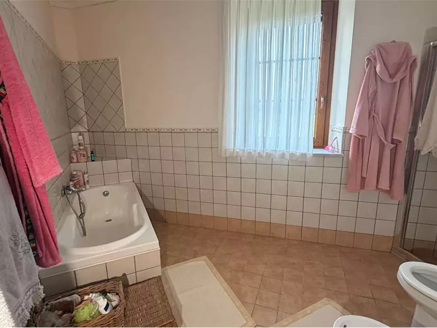 Immagine 14 di Casa bifamiliare in vendita  in via Lombarda  a Capannori