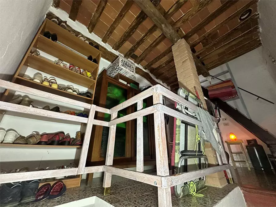 Immagine 11 di Casa bifamiliare in vendita  in ciciana  a Lucca