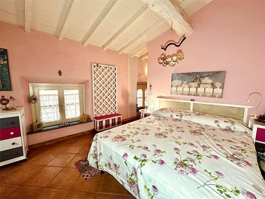 Immagine 7 di Appartamento in vendita  in via della chiesa a Lucca