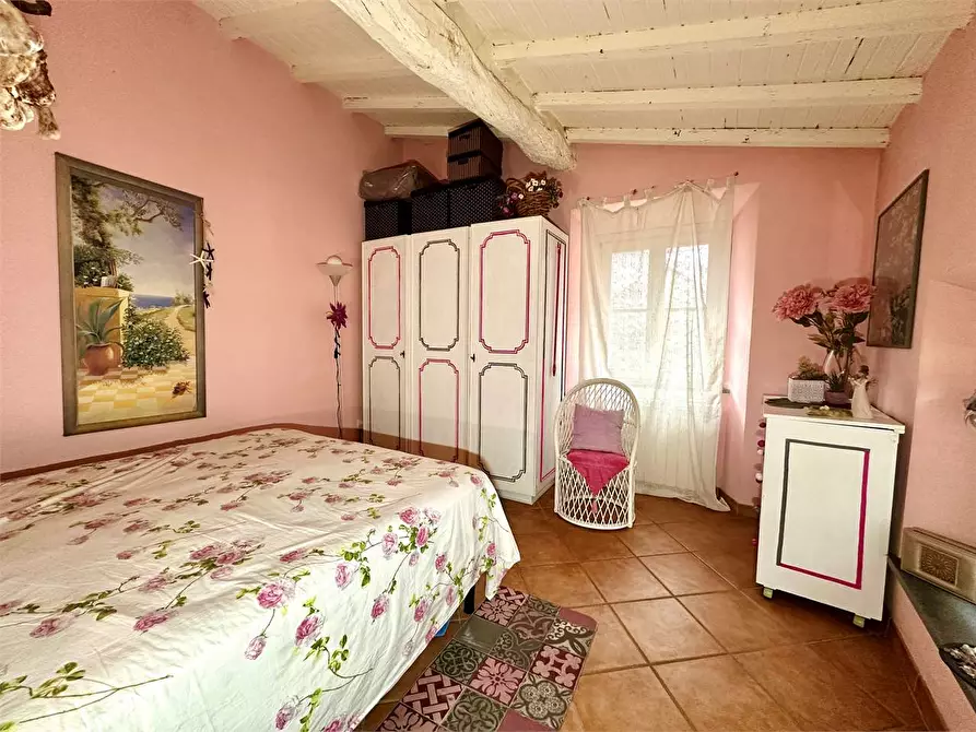 Immagine 6 di Appartamento in vendita  in via della chiesa a Lucca