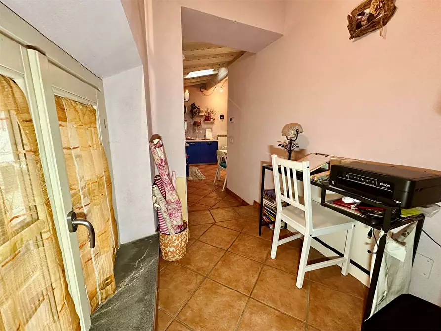 Immagine 8 di Appartamento in vendita  in via della chiesa a Lucca