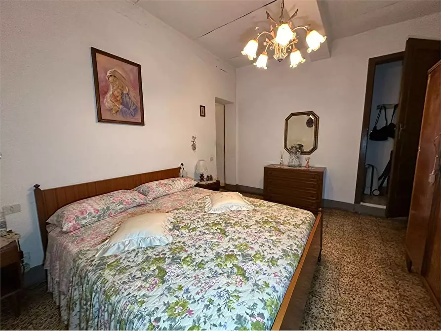 Immagine 13 di Porzione di casa in vendita  in via delle ville 493 a Capannori