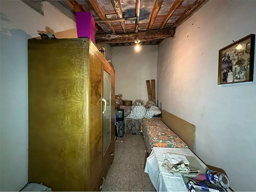 Immagine 17 di Porzione di casa in vendita  in via delle ville 493 a Capannori