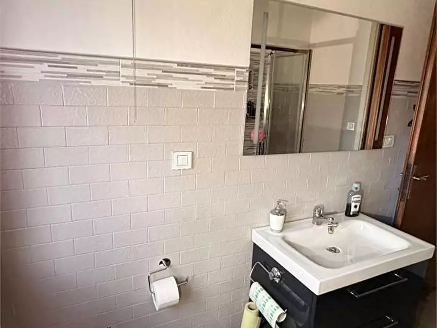 Immagine 20 di Casa bifamiliare in vendita  in via dei selmi 40 a Capannori