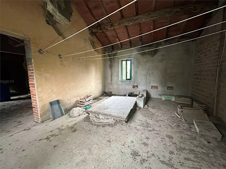 Immagine 34 di Rustico / casale in vendita  in via casanuova  a Buggiano