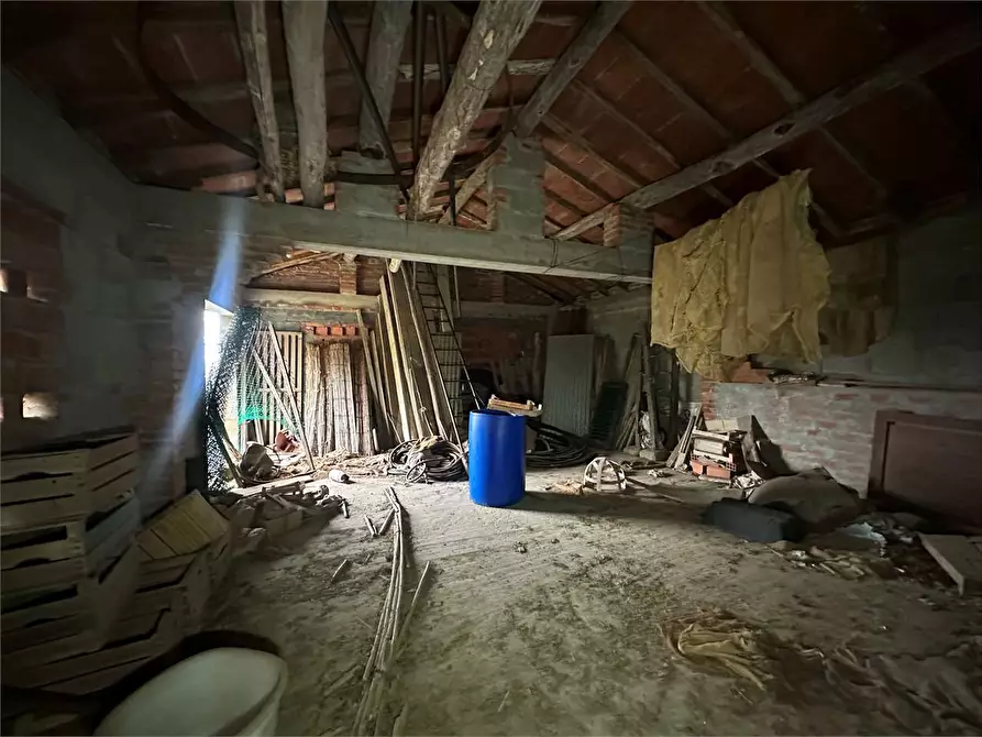 Immagine 37 di Rustico / casale in vendita  in via casanuova  a Buggiano