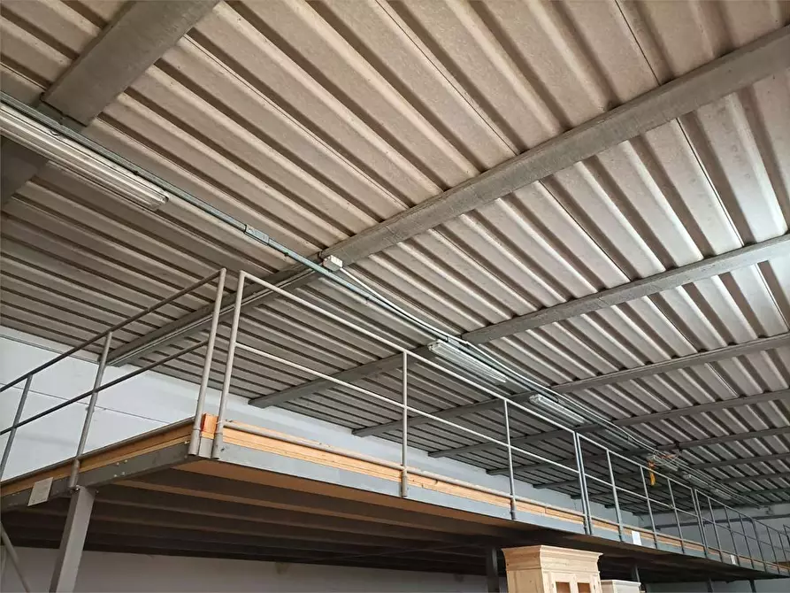 Immagine 4 di Capannone industriale in affitto  in via Leccio a Porcari