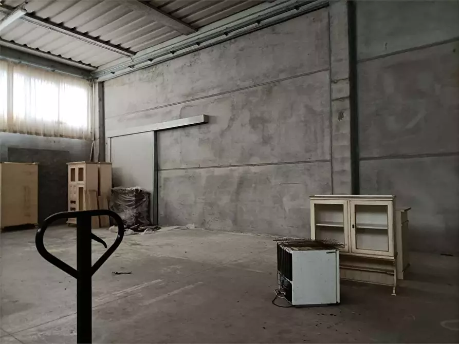 Immagine 5 di Capannone industriale in affitto  in via Leccio a Porcari