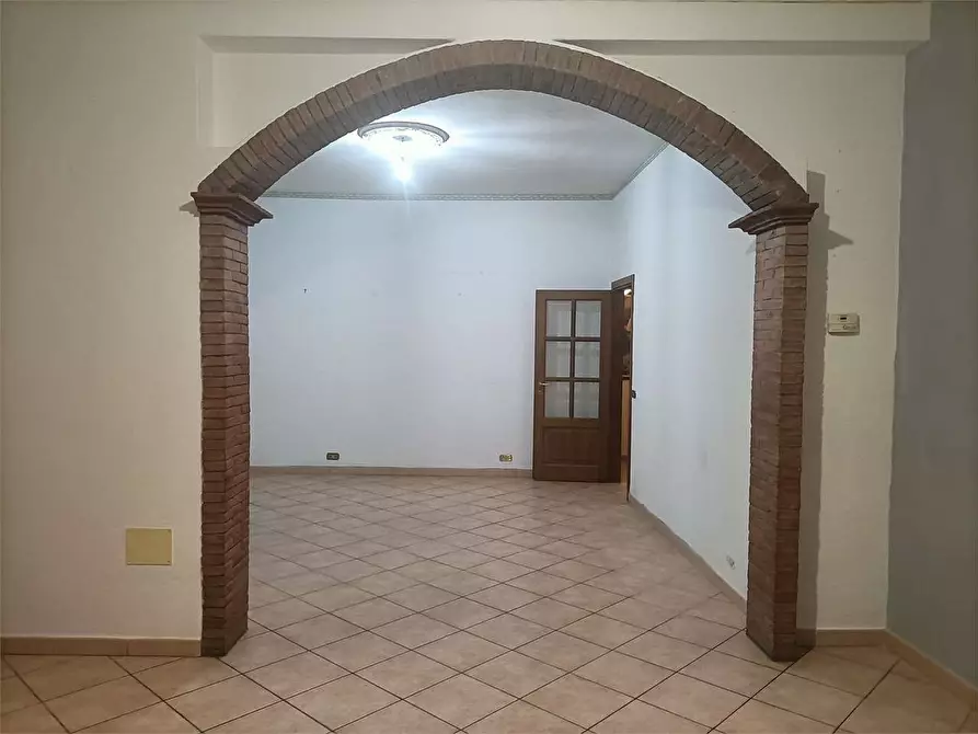 Immagine 2 di Appartamento in vendita  in Viale Marconi a Altopascio