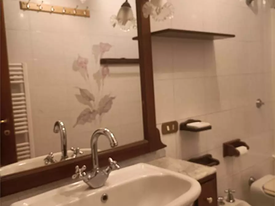 Immagine 13 di Appartamento in vendita  in Viale Marconi a Altopascio