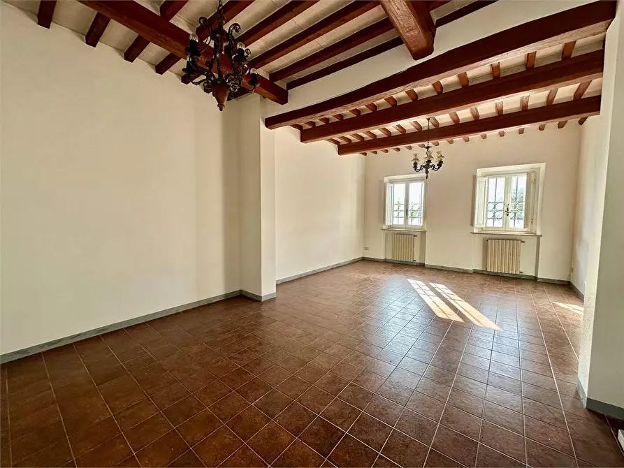 Immagine 2 di Porzione di casa in vendita  in via di chiasso roggi a Capannori