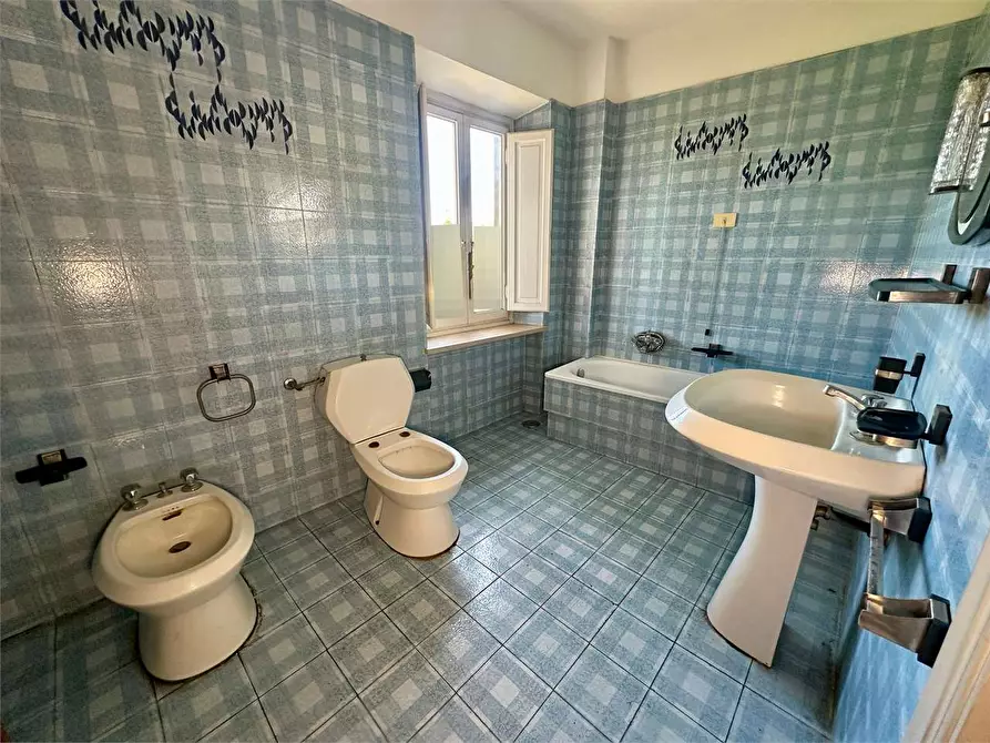 Immagine 29 di Porzione di casa in vendita  in via di chiasso roggi a Capannori