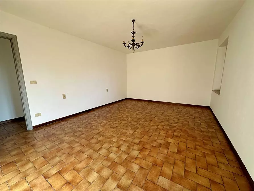 Immagine 25 di Porzione di casa in vendita  in via di chiasso roggi a Capannori