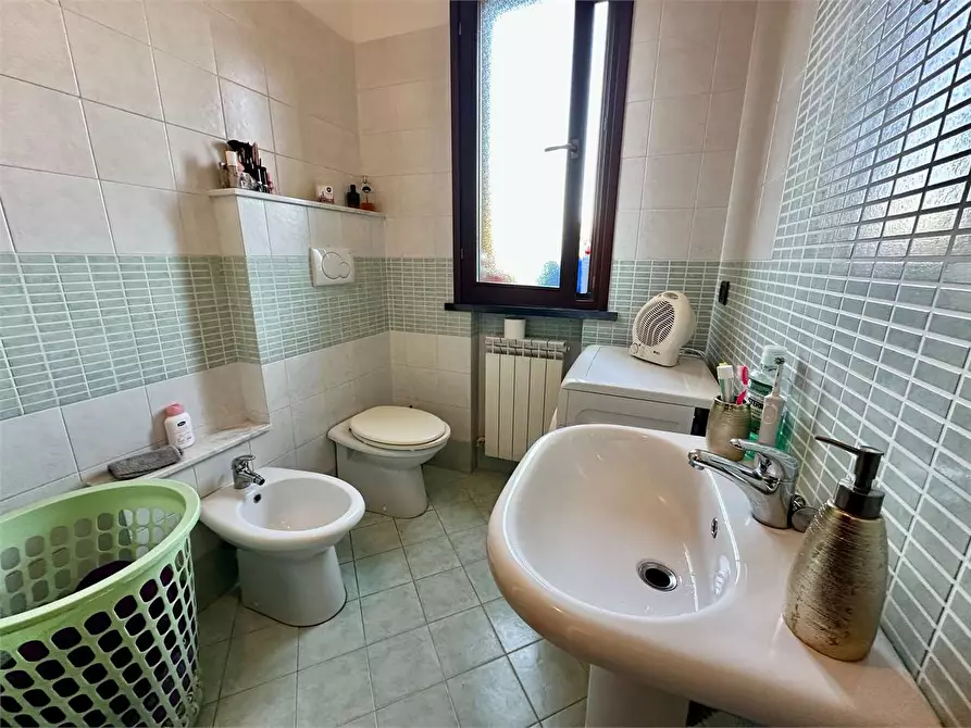 Immagine 14 di Appartamento in vendita  in via chimenti a Altopascio