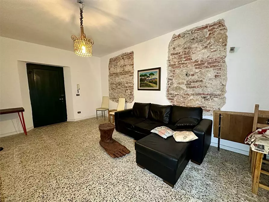 Immagine 2 di Casa indipendente in vendita  in via della pace a Montecarlo