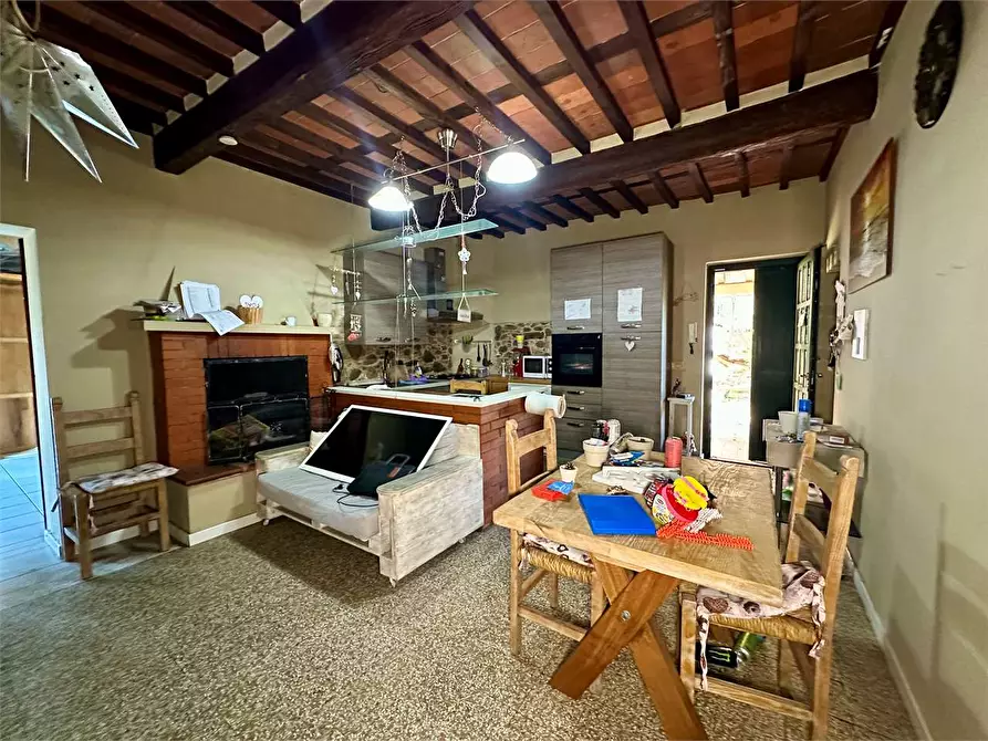 Immagine 6 di Casa indipendente in vendita  in via della pace a Montecarlo