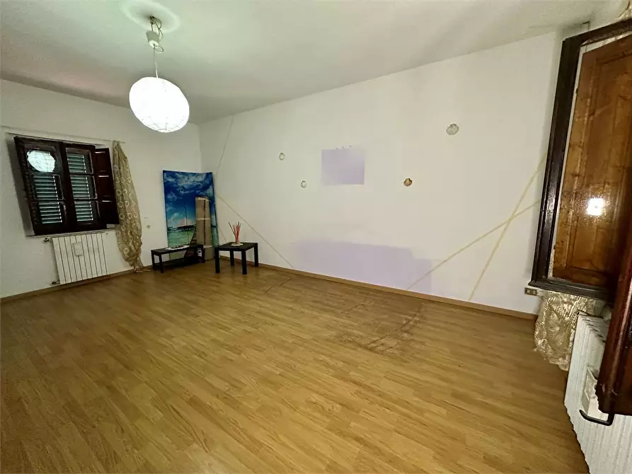 Immagine 18 di Casa indipendente in vendita  in via della pace a Montecarlo