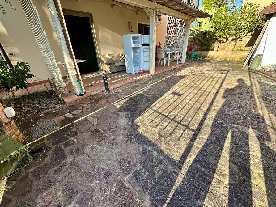 Immagine 29 di Casa indipendente in vendita  in via della pace a Montecarlo