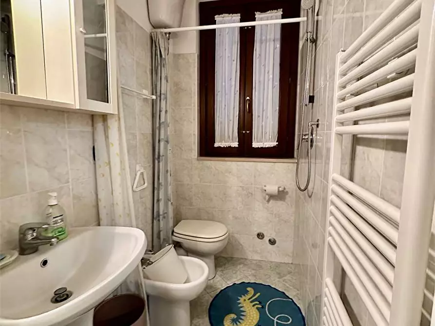 Immagine 12 di Villetta a schiera in vendita  in via delle ville 493 a Capannori