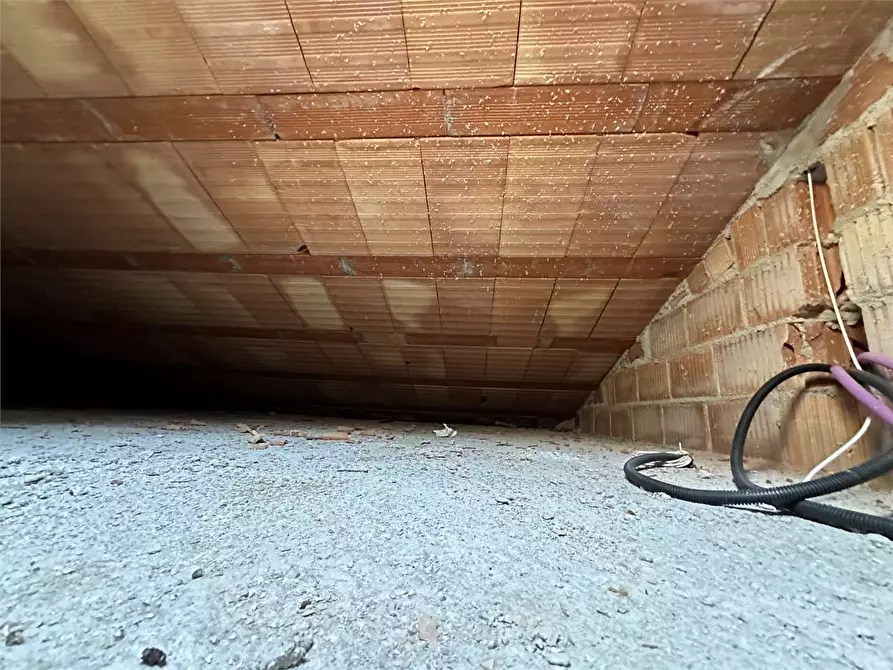 Immagine 29 di Villetta a schiera in vendita  in via delle ville 493 a Capannori