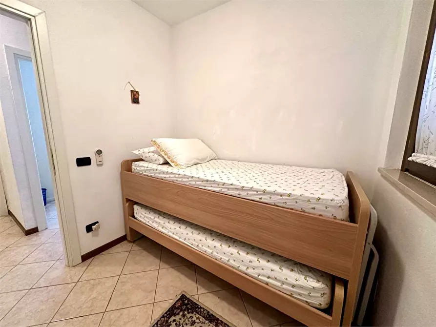 Immagine 22 di Villetta a schiera in vendita  in via delle ville 493 a Capannori