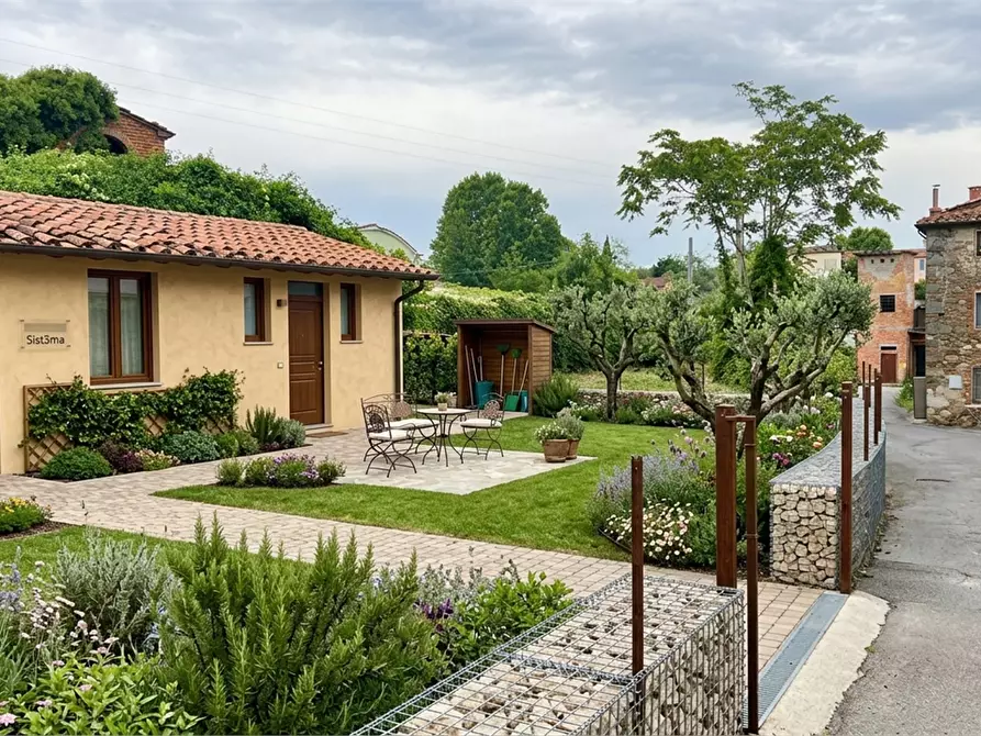 Immagine 3 di Capannone industriale in vendita  in via delle ville  493 a Capannori