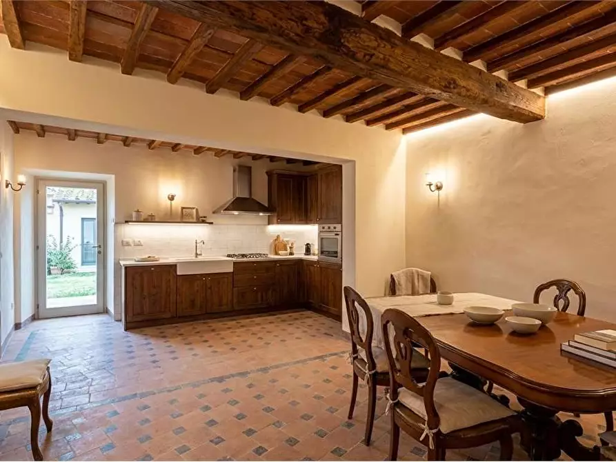 Immagine 2 di Porzione di casa in vendita  in via delle ville  493 a Capannori