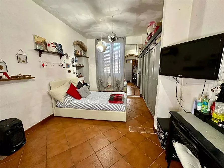 Immagine 7 di Appartamento in vendita  in via nazionale a Lucca